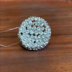 NWT Chico's silver tone rhinestone stretch ring